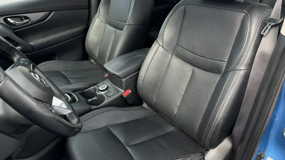 NISSAN X-Trail -