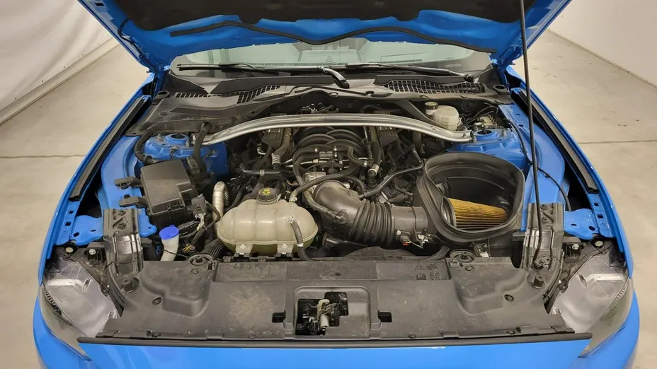 FORD Mustang -