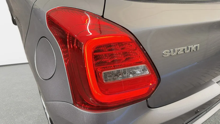 SUZUKI Swift -