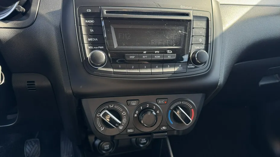SUZUKI Swift -