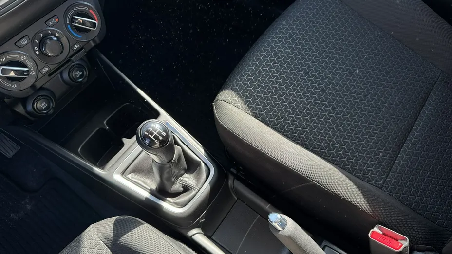 SUZUKI Swift -