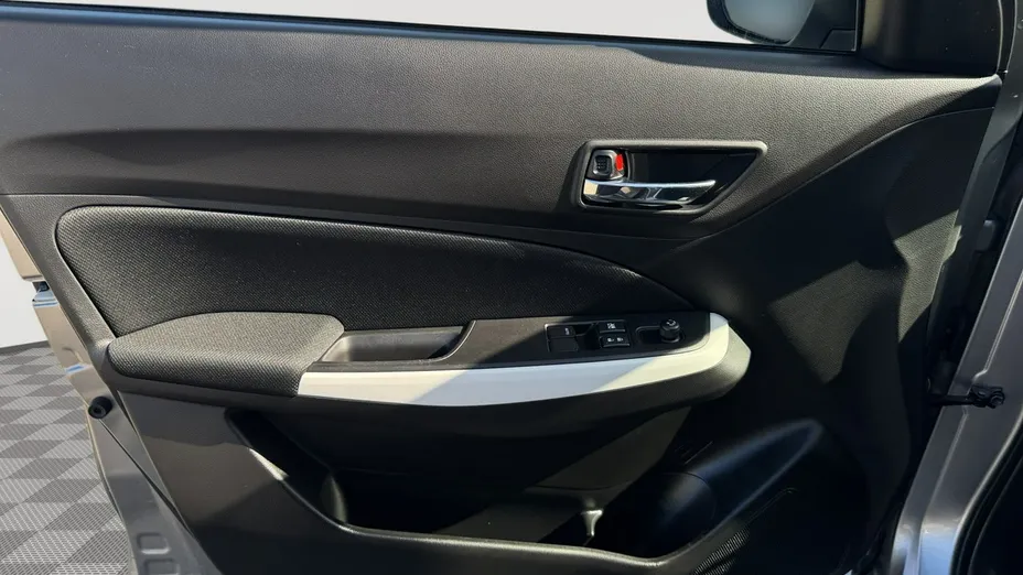SUZUKI Swift -