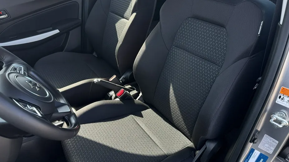 SUZUKI Swift -