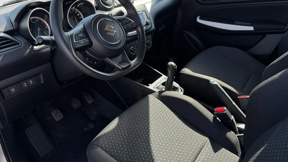 SUZUKI Swift -