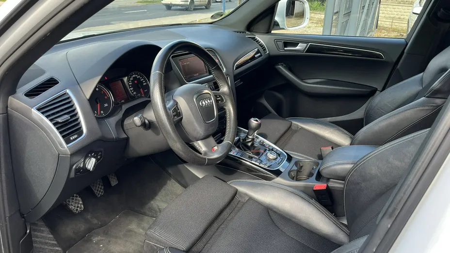 AUDI Q5 -