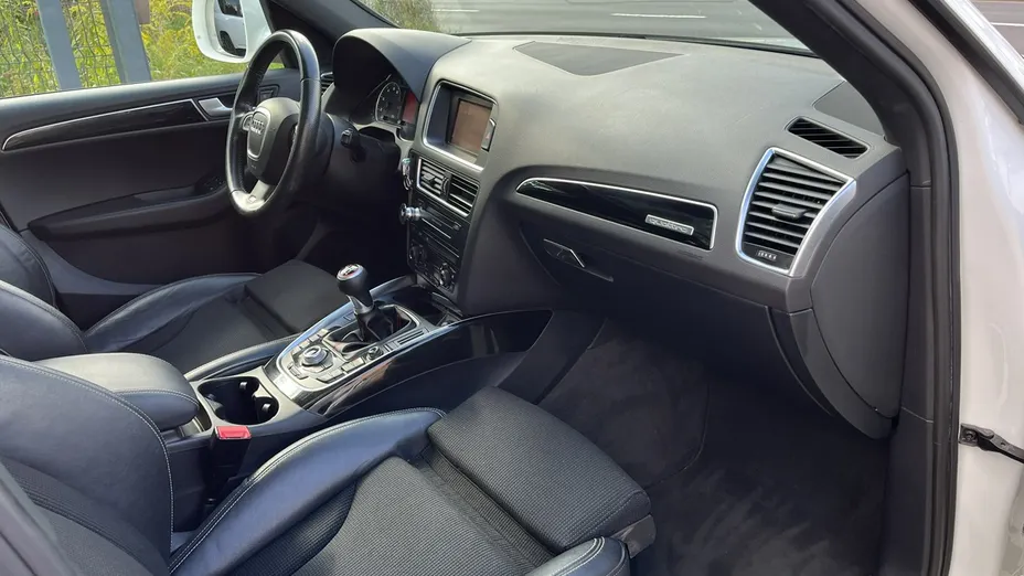 AUDI Q5 -