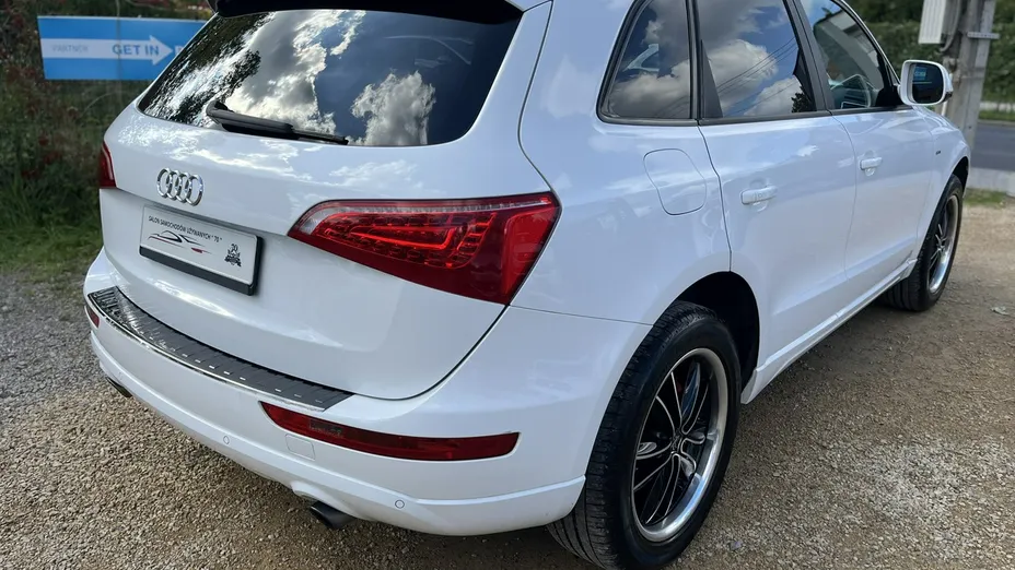 AUDI Q5 -