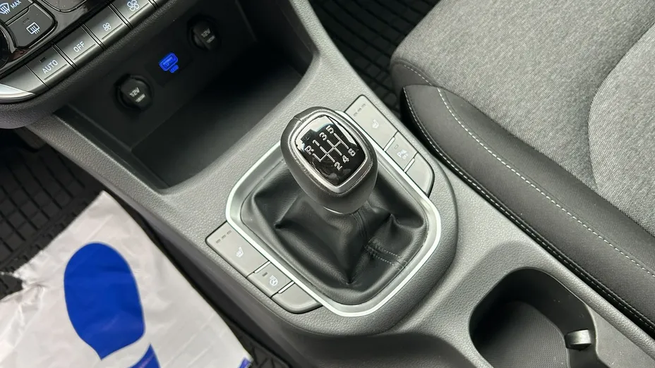 HYUNDAI i30 -