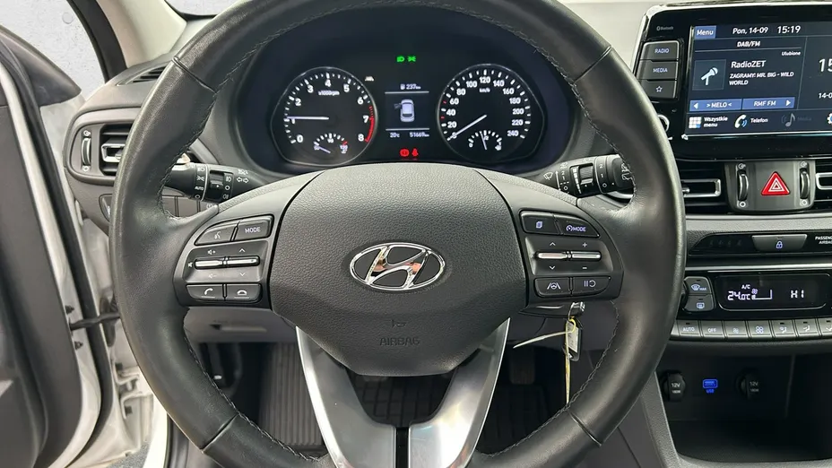 HYUNDAI i30 -