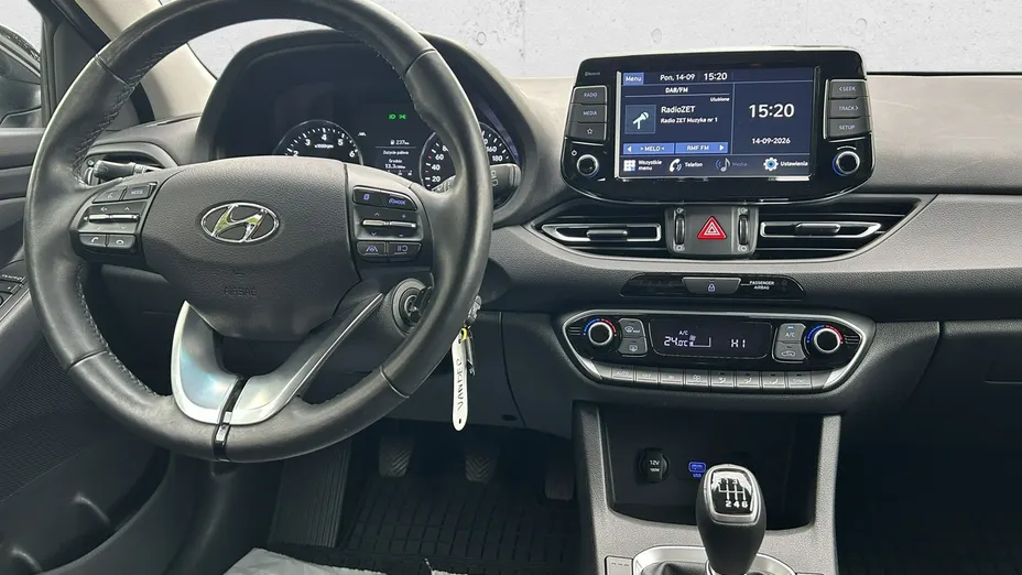 HYUNDAI i30 -