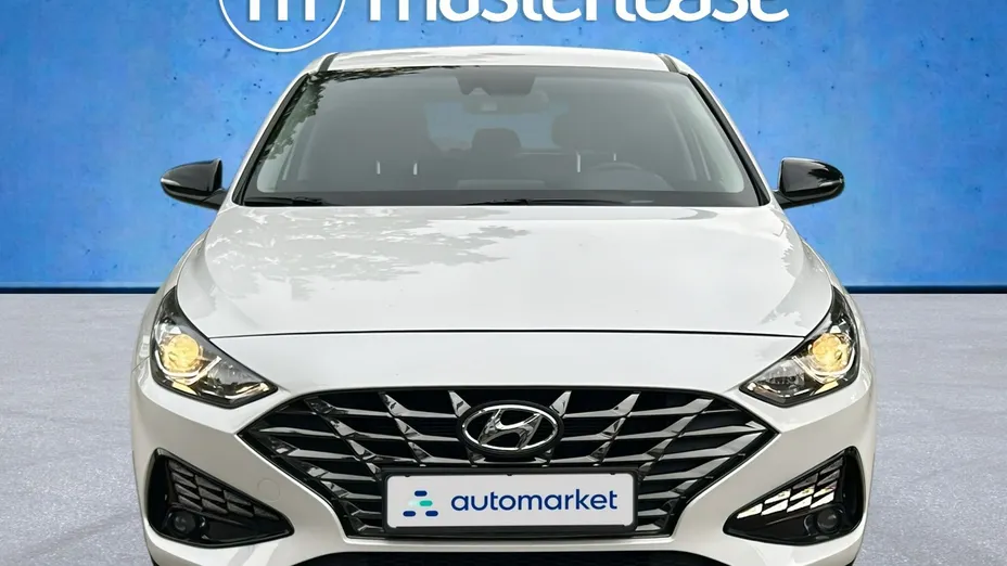 HYUNDAI i30 -
