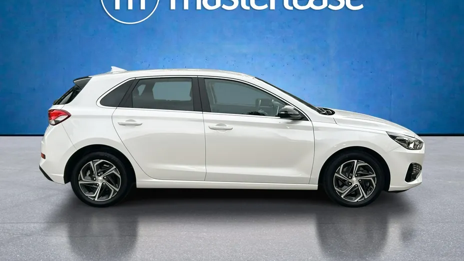 HYUNDAI i30 -
