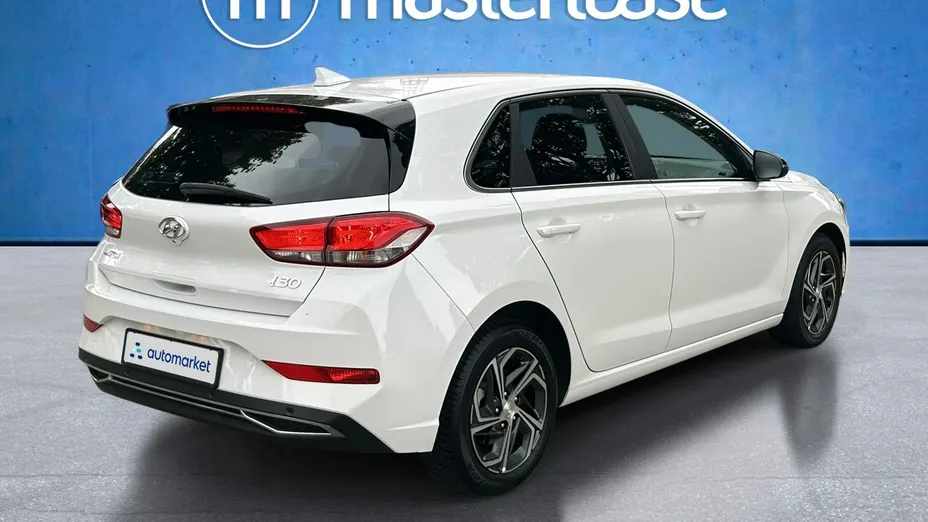 HYUNDAI i30 -