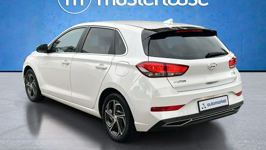 HYUNDAI i30 -
