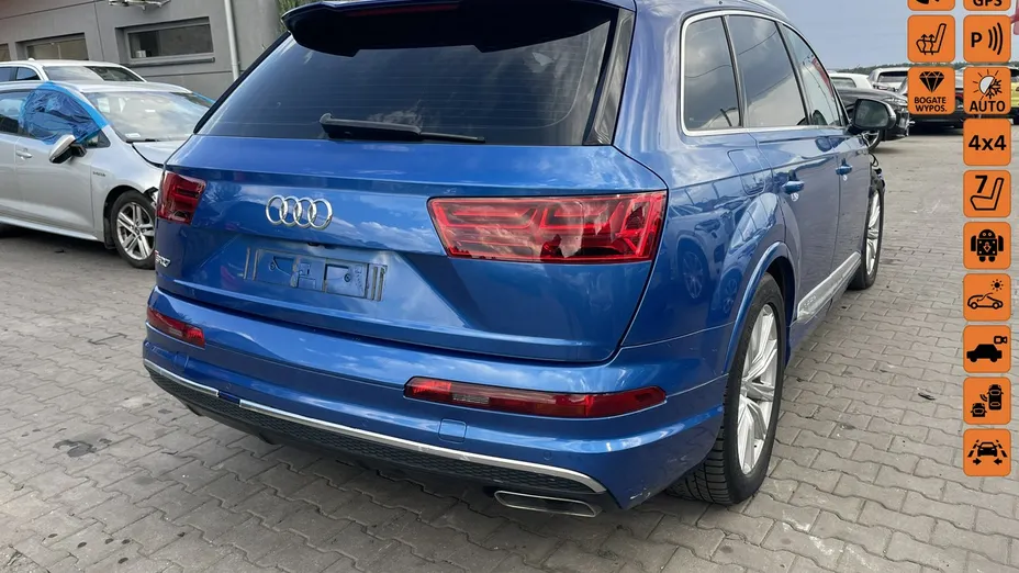 AUDI SQ7 -