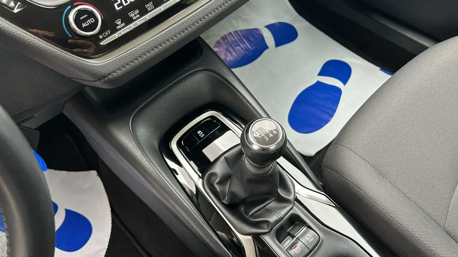 TOYOTA Corolla -