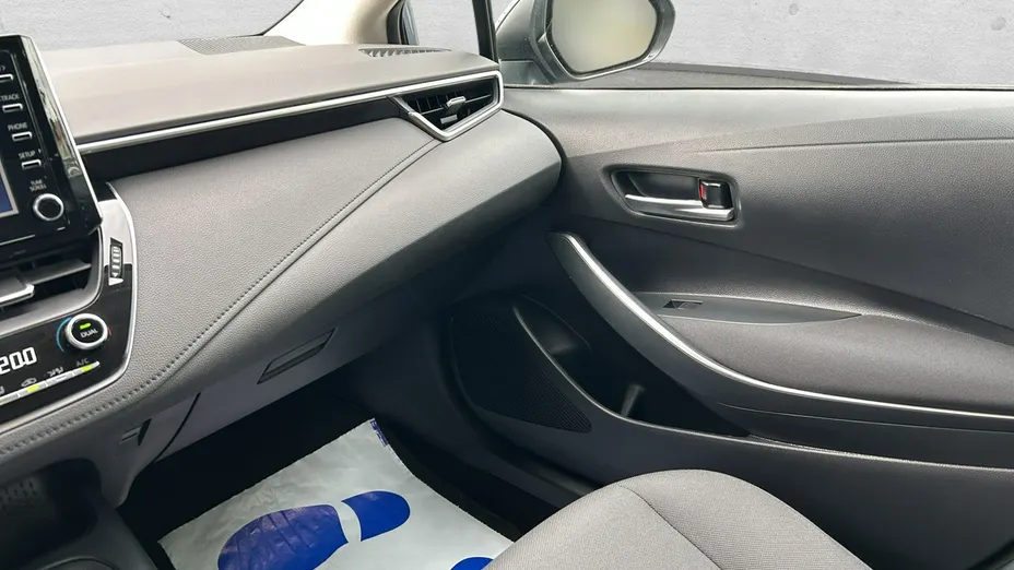 TOYOTA Corolla -
