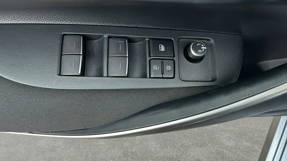 TOYOTA Corolla -