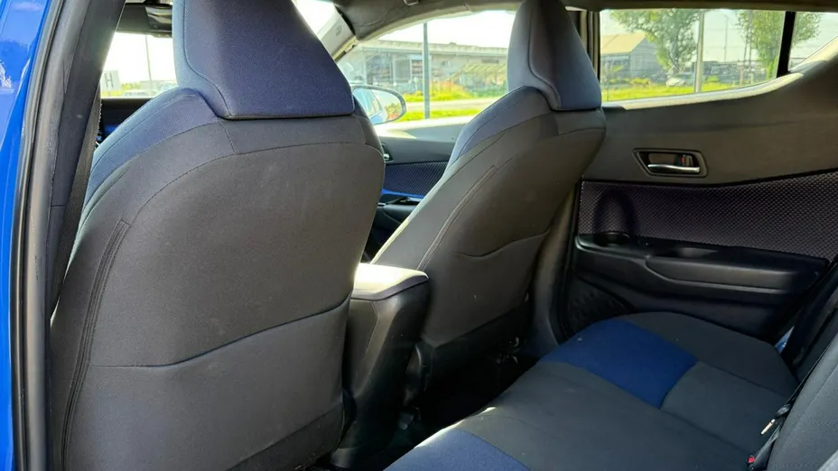 TOYOTA C-HR -