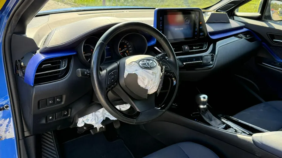 TOYOTA C-HR -