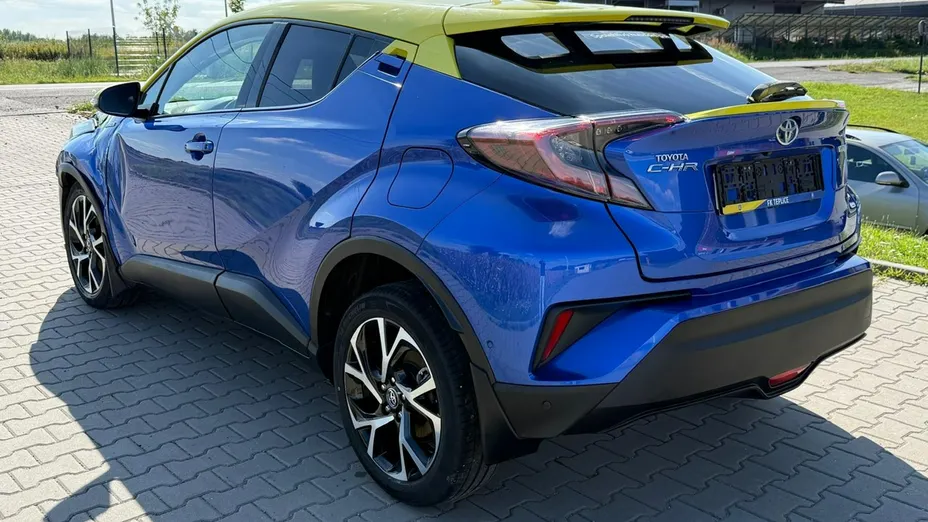 TOYOTA C-HR -