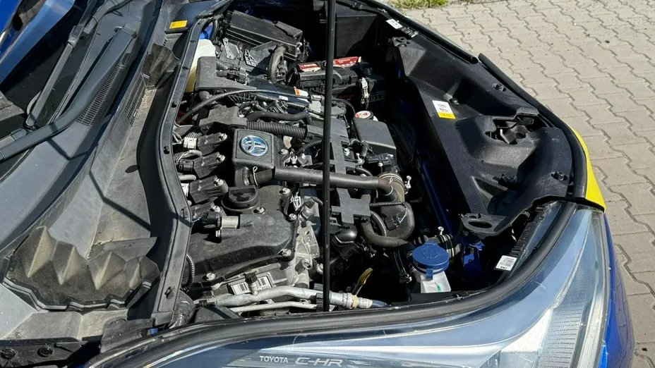 TOYOTA C-HR -