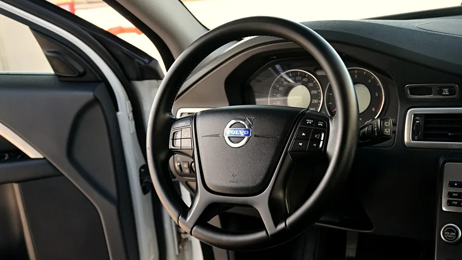 VOLVO V70 -