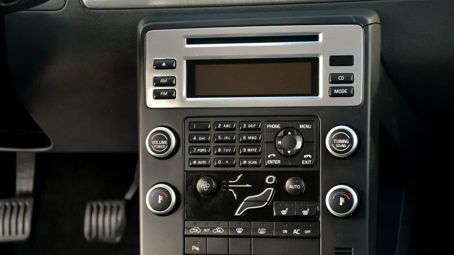 VOLVO V70 -