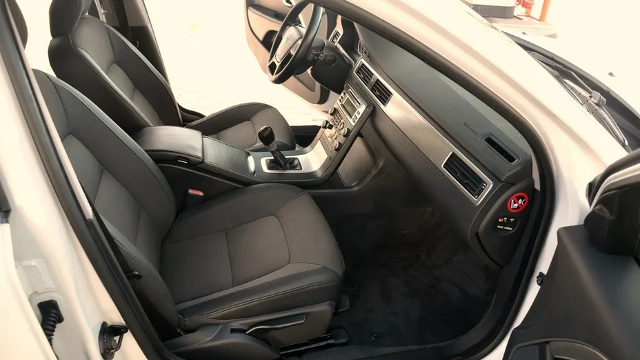 VOLVO V70 -