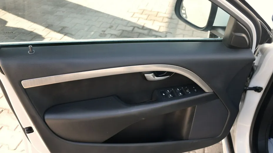 VOLVO V70 -