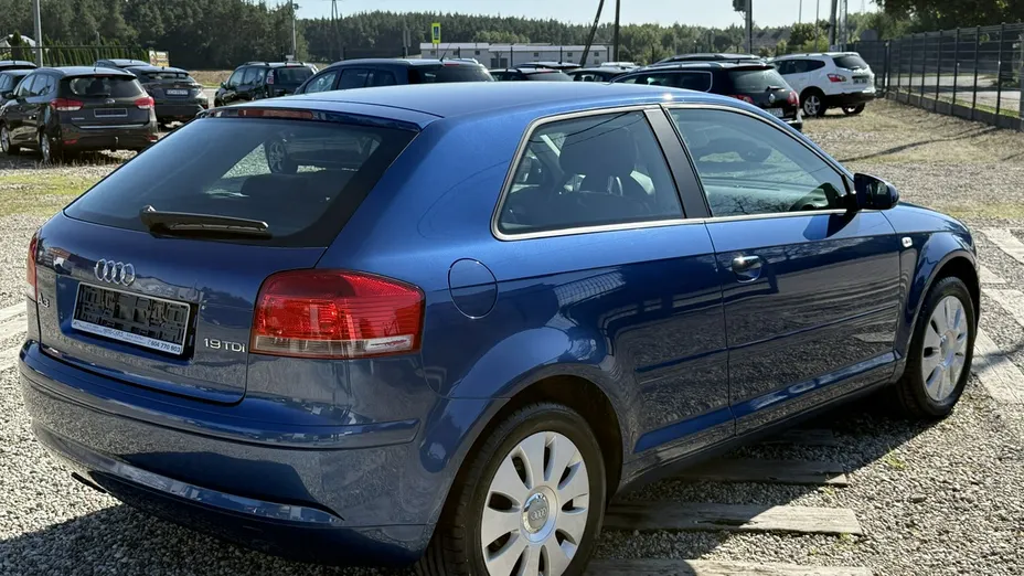 AUDI A3 -