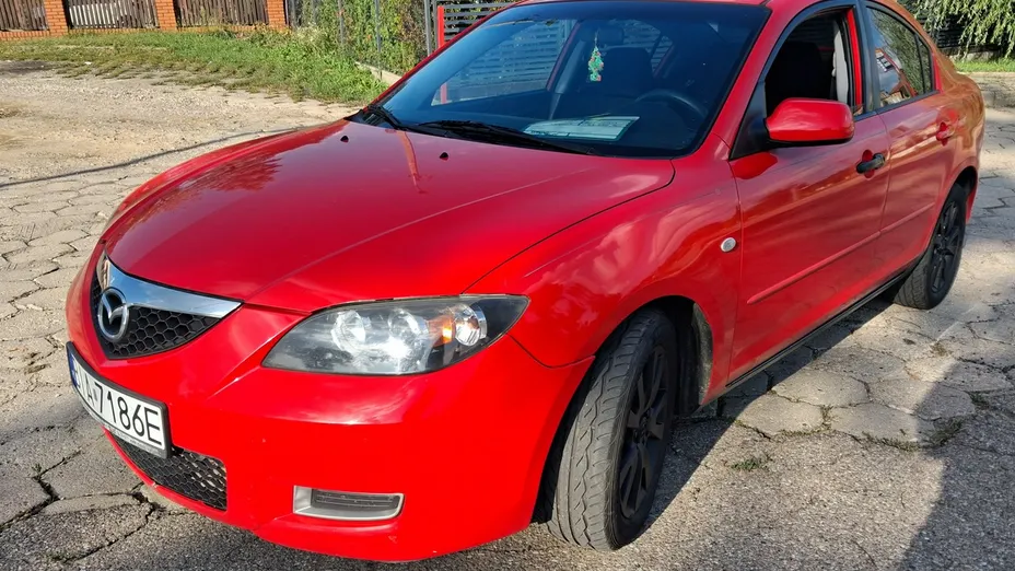 MAZDA 3 -