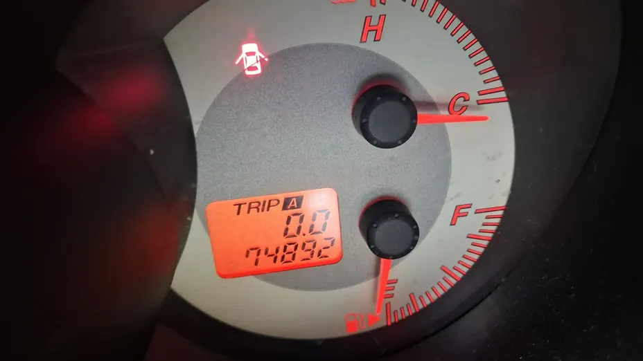 MAZDA 3 -