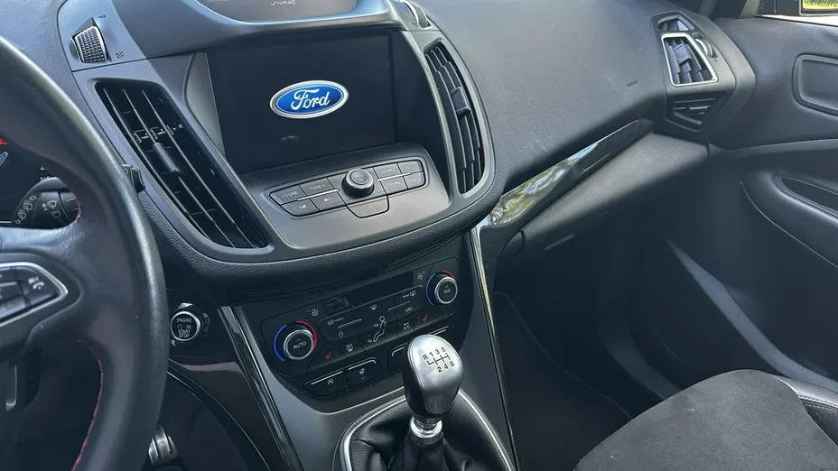 FORD Kuga -