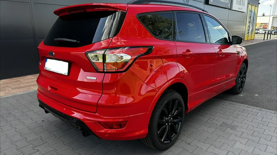 FORD Kuga -