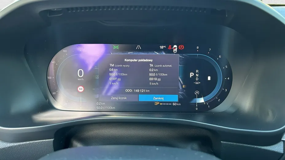 VOLVO XC40 -