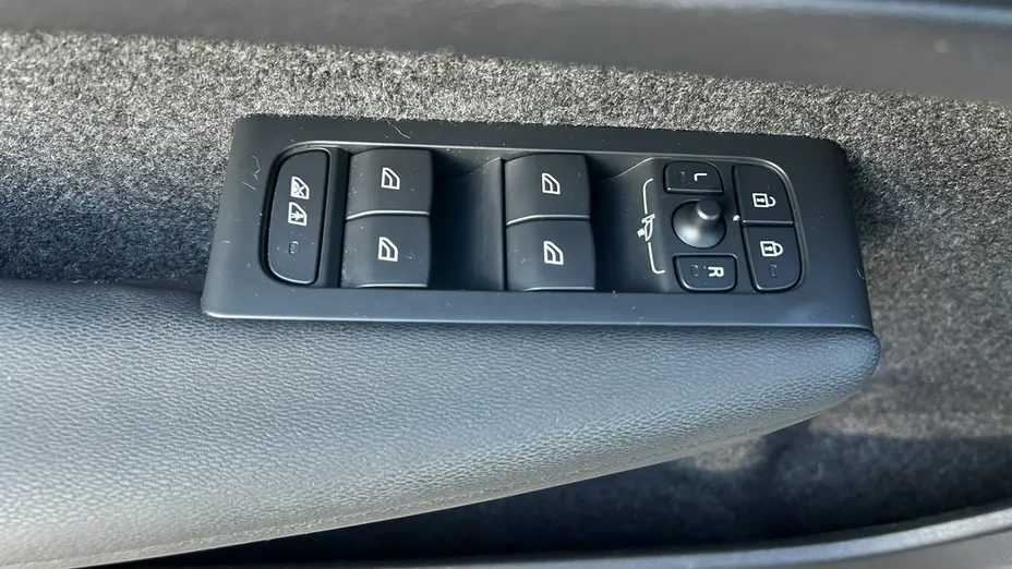 VOLVO XC40 -
