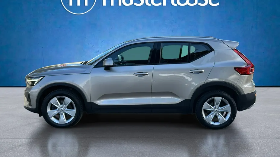 VOLVO XC40 -