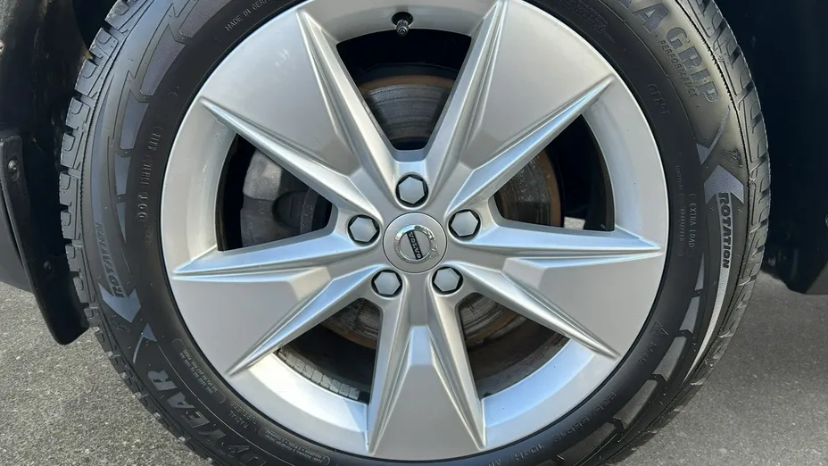 VOLVO XC40 -