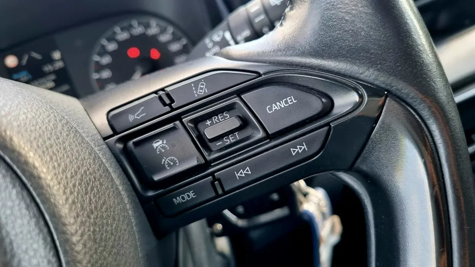 TOYOTA Yaris -
