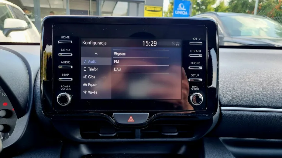 TOYOTA Yaris -