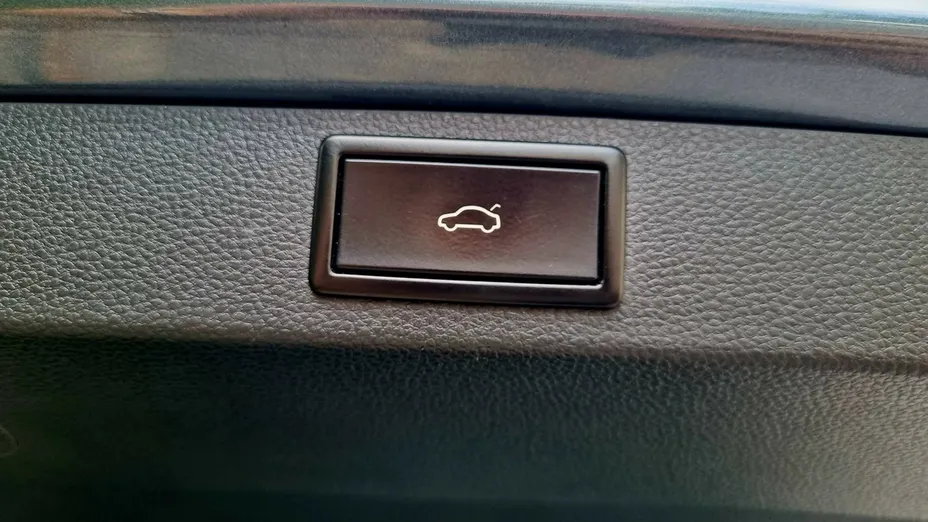 SKODA Karoq -