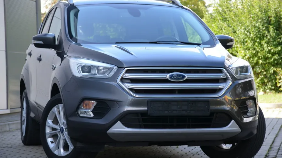 FORD Kuga -