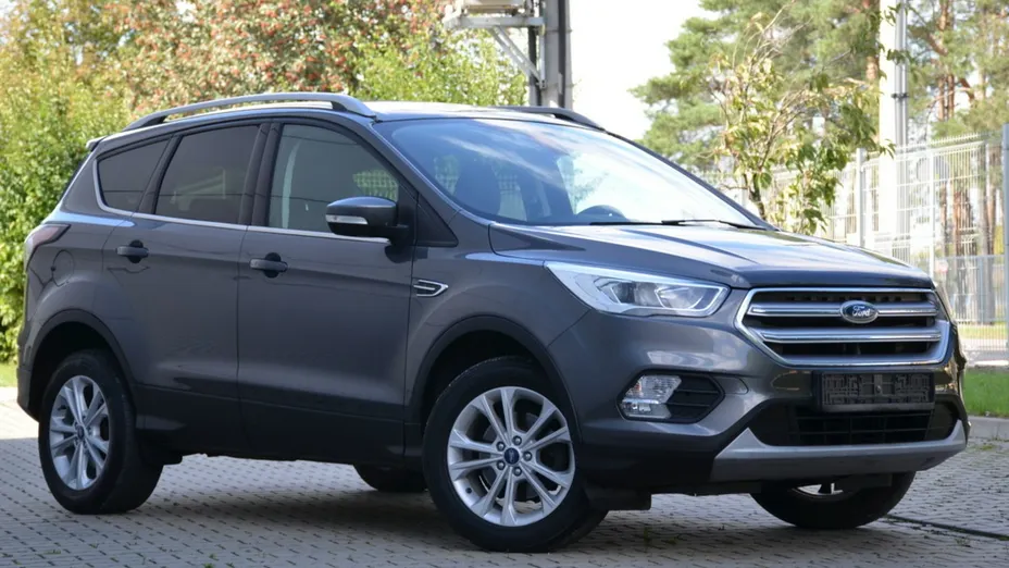 FORD Kuga -