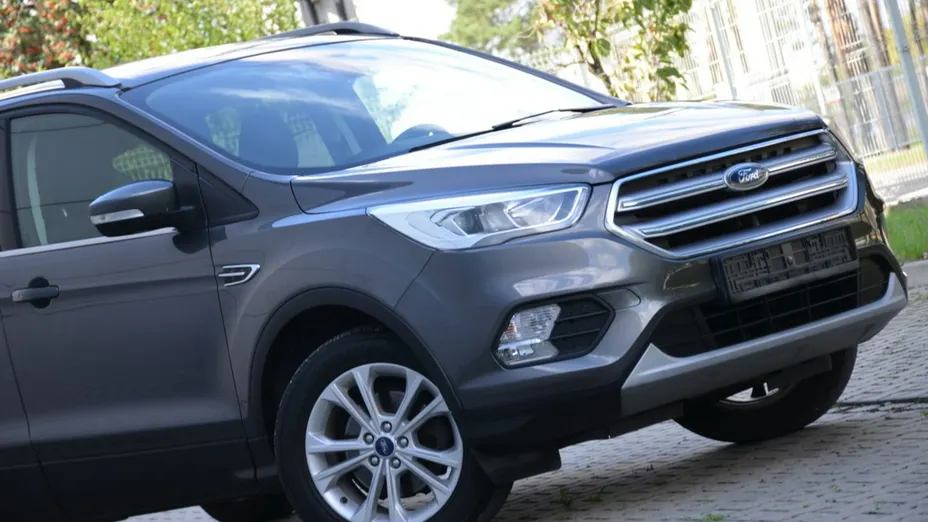 FORD Kuga -