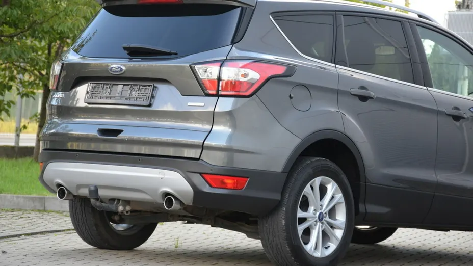 FORD Kuga -