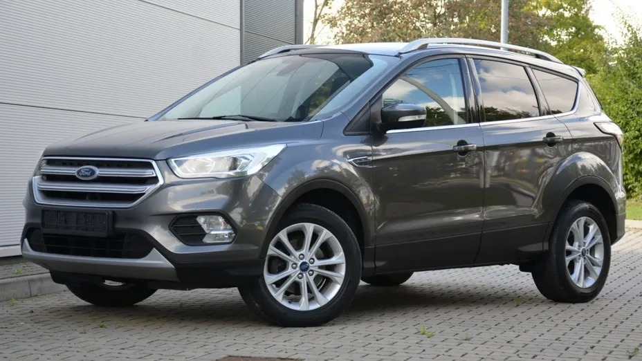FORD Kuga -