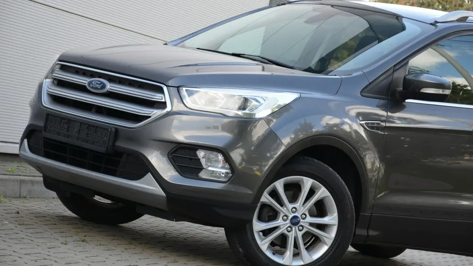 FORD Kuga -