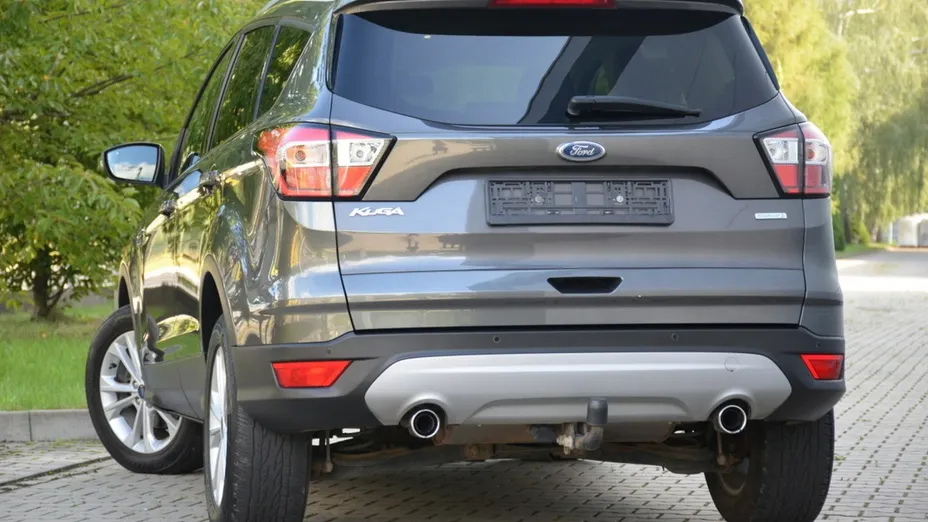 FORD Kuga -