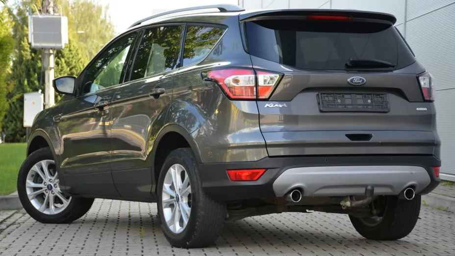 FORD Kuga -